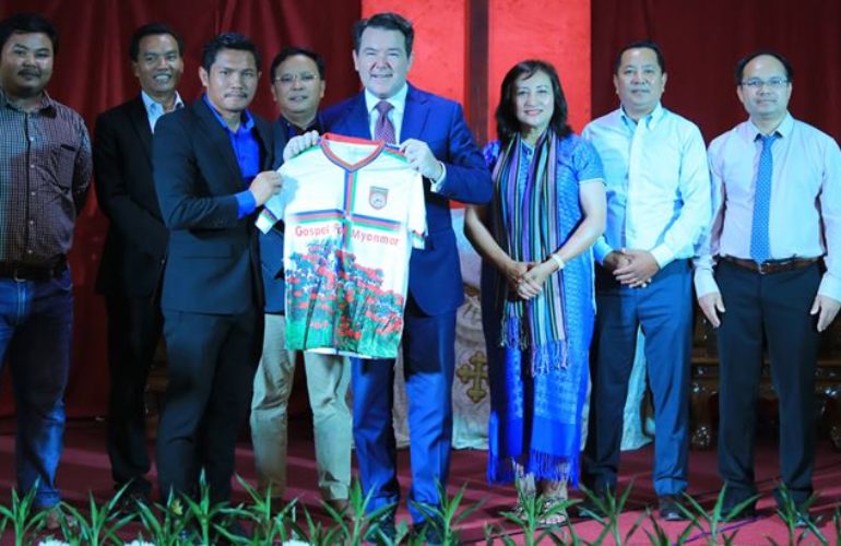 Dean Smith ( Senator of Australia) a short visit to Chinland FC