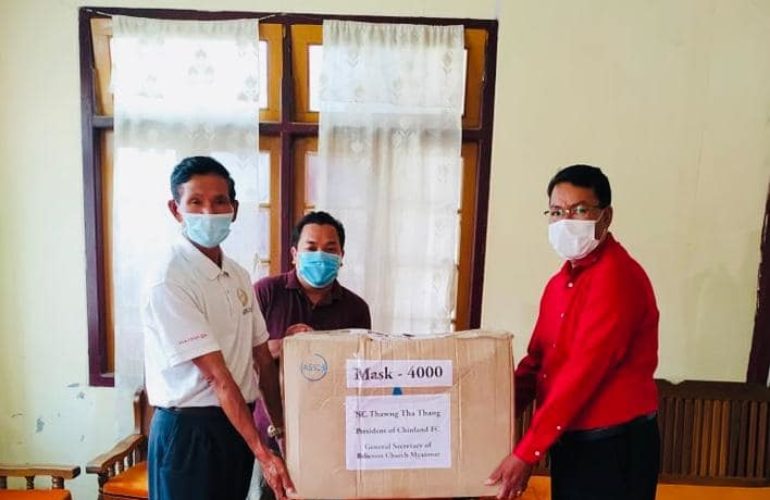 Myanmar Football Federation (MFF) အလုပ်အမှုဆောင်ကော်မတီဝင်၊ ချင်းလဲန်းအက်ဖ်စီအသင်းဥက္ကဌ ဦးတီတီ ( Thawng Tha Thang NC) မှ Surgical Masks (၄၀၀၀) လှူဒါန်း