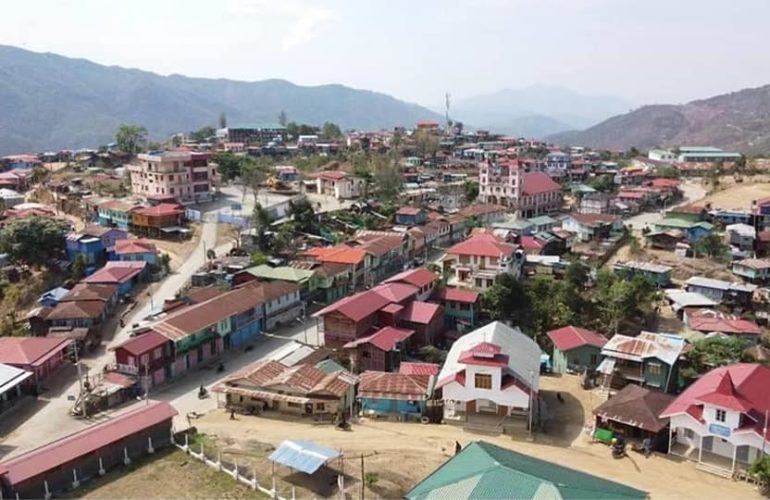 Myanmar Football Federation (MFF) အလုပ်အမှုဆောင်ကော်မတီဝင်၊ ချင်းလဲန်းအက်ဖ်စီအသင်းဥက္ကဌ ဦးတီတီ ( Thawng Tha Thang NC) မှ Surgical Masks (၄၀၀၀) လှူဒါန်း