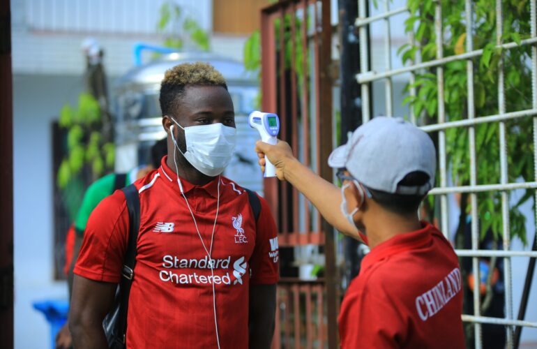 Chinland FC အသင်း social distancing guideline နှင့်အညီ လေ့ကျင့်ရေးပုံမှန် စတင်ပြုလုပ်နေတဲ့ပုံရိပ်များ